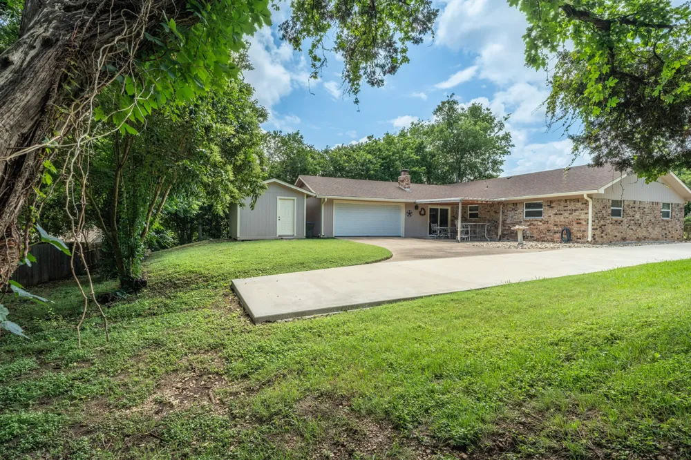 9509 Stony Point Drive Woodway, TX 76712