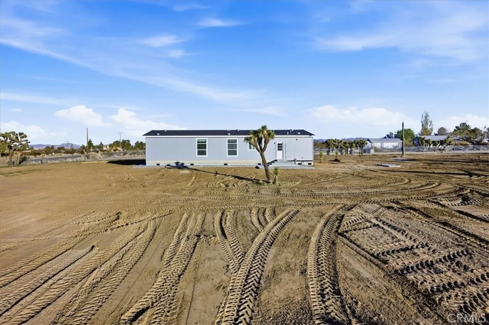 12076 Lager Road Phelan, CA 92371