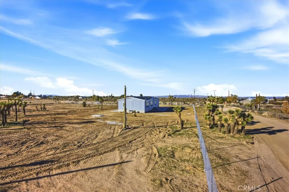 12076 Lager Road Phelan, CA 92371