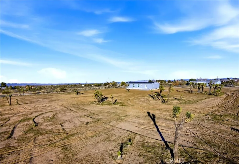 12076 Lager Road Phelan, CA 92371