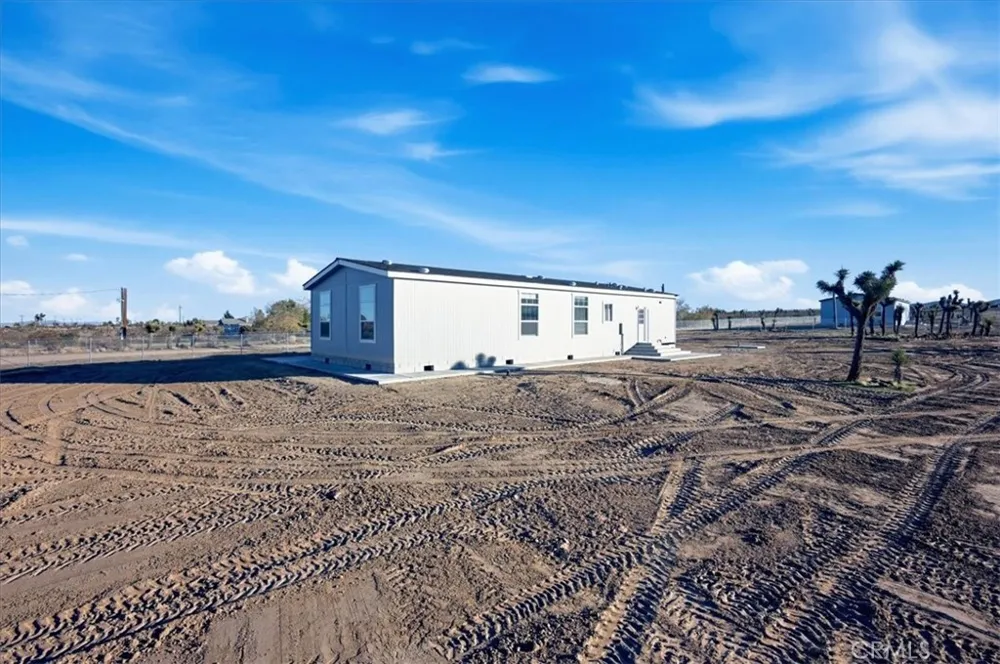 12076 Lager Road Phelan, CA 92371