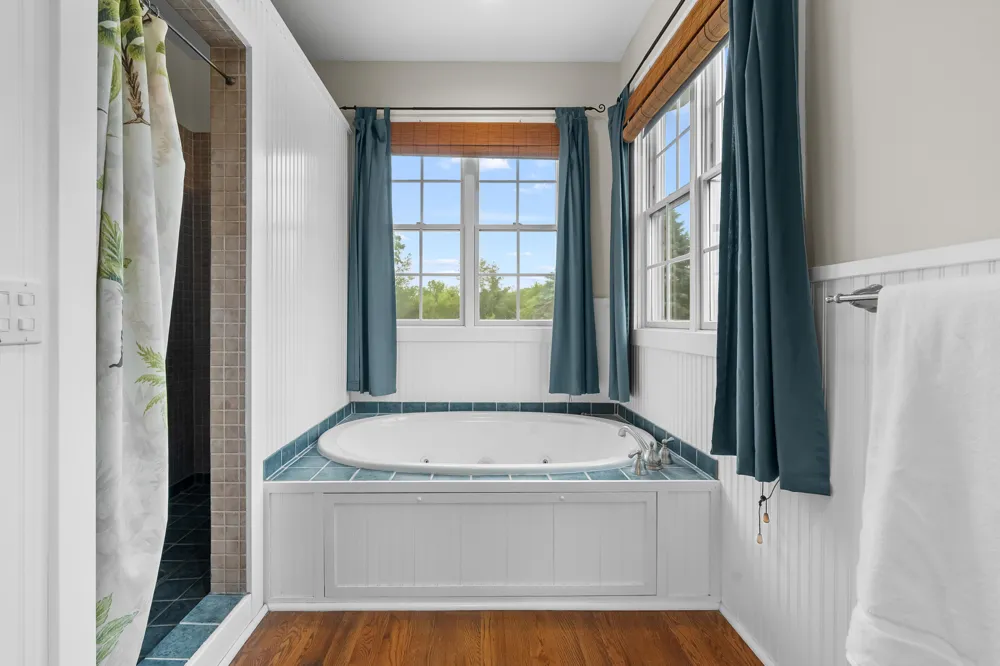 351 Hyder Circle Drive Plainwell, MI 49080