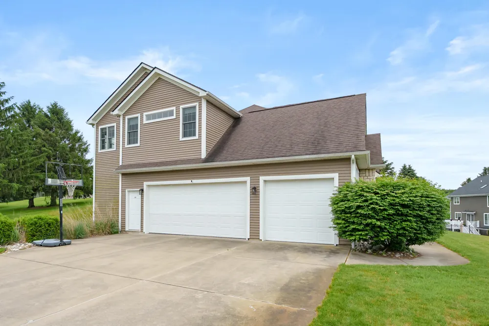 351 Hyder Circle Drive Plainwell, MI 49080