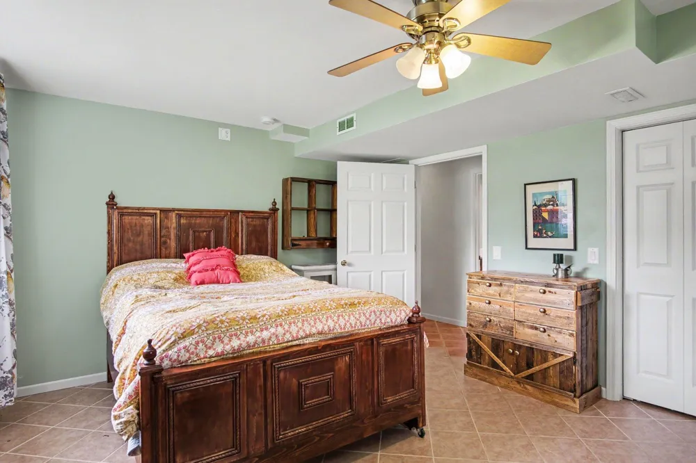 6878 Lake Bluff Drive NE Comstock Park, MI 49321