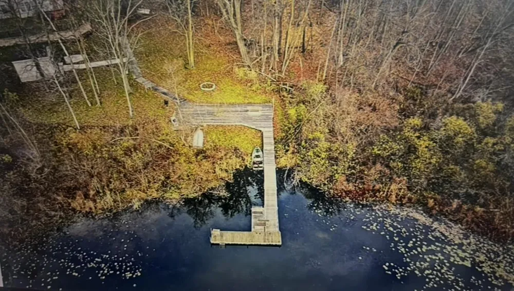 6878 Lake Bluff Drive NE Comstock Park, MI 49321