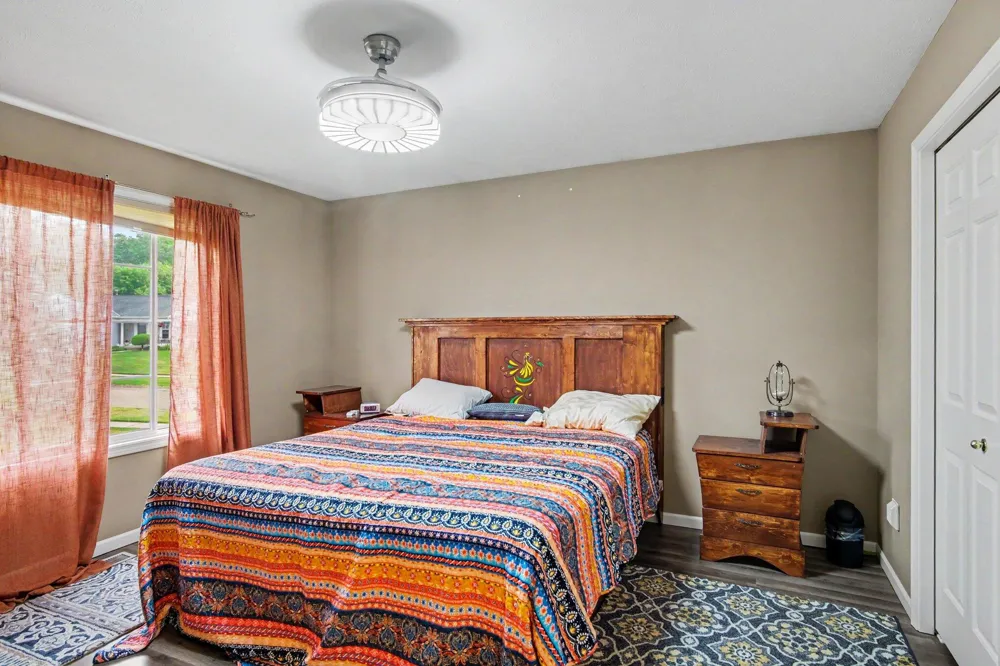 6878 Lake Bluff Drive NE Comstock Park, MI 49321