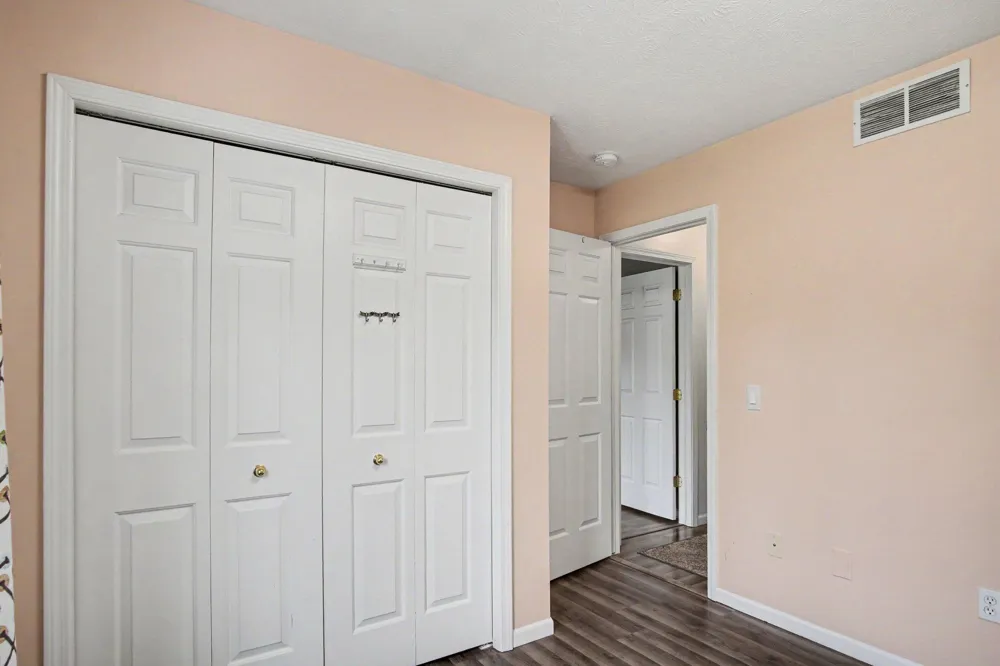 6878 Lake Bluff Drive NE Comstock Park, MI 49321