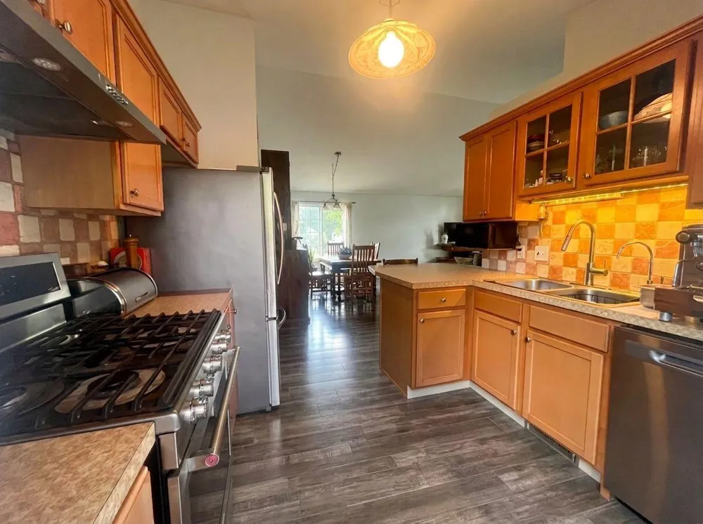 6878 Lake Bluff Drive NE Comstock Park, MI 49321