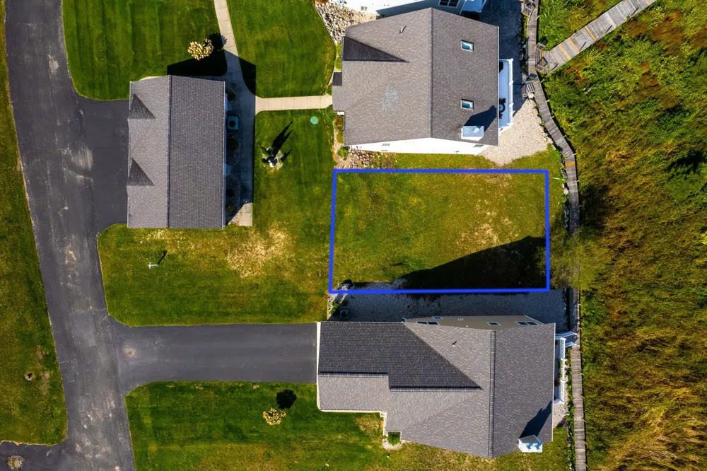 2810 W Shore Drive Central Lake Township, MI 49622