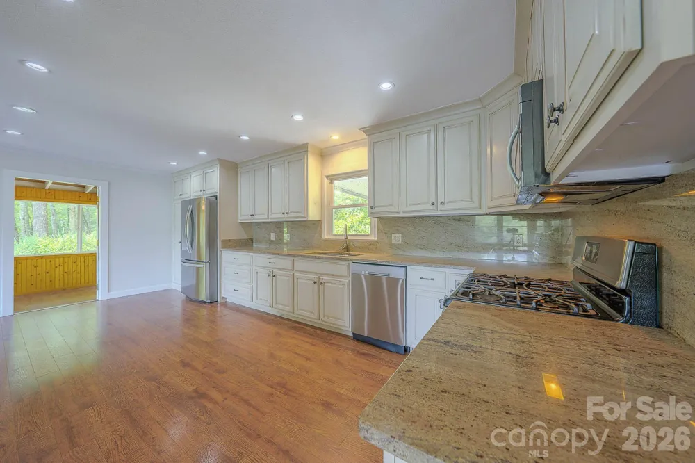 35 Coweeta Ridge Road Otto, NC 28763