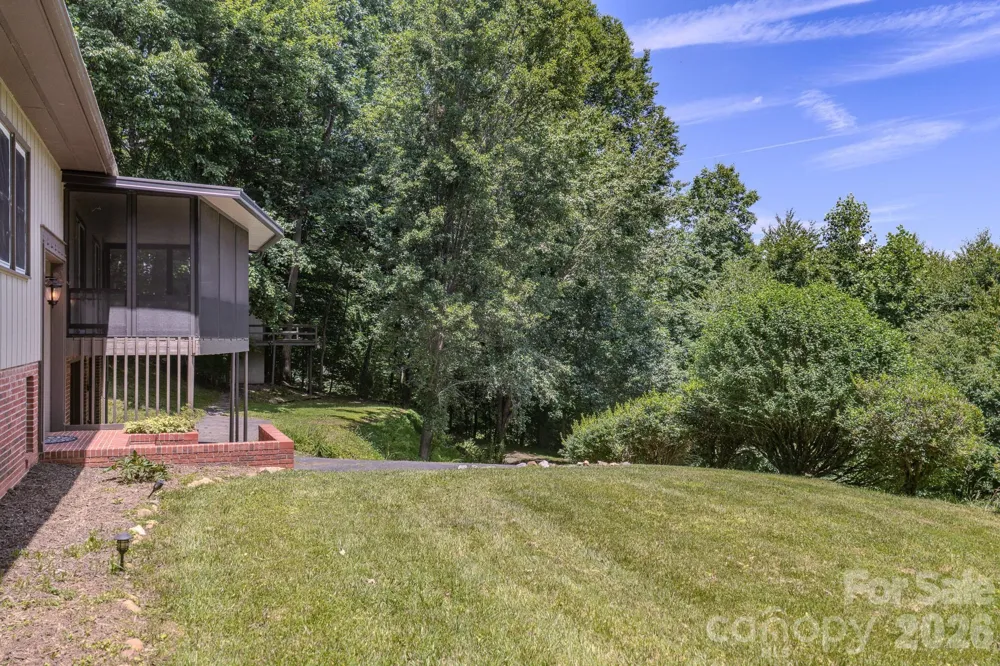 35 Coweeta Ridge Road Otto, NC 28763