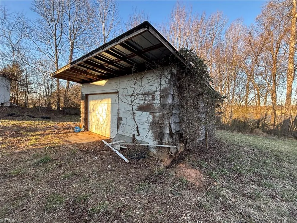 460 Greene Road Dobson, NC 27017
