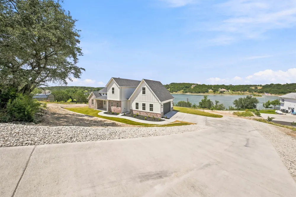 980 Anglers Point Bluff Dale, TX 76433