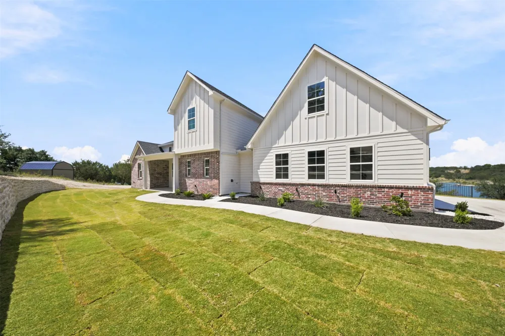 980 Anglers Point Bluff Dale, TX 76433