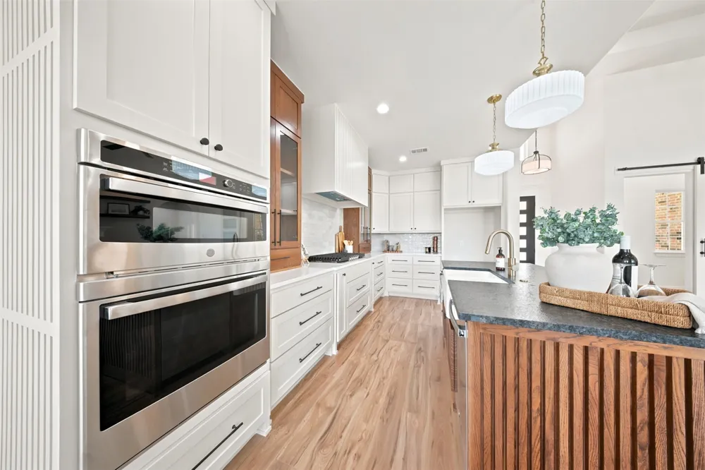 980 Anglers Point Bluff Dale, TX 76433