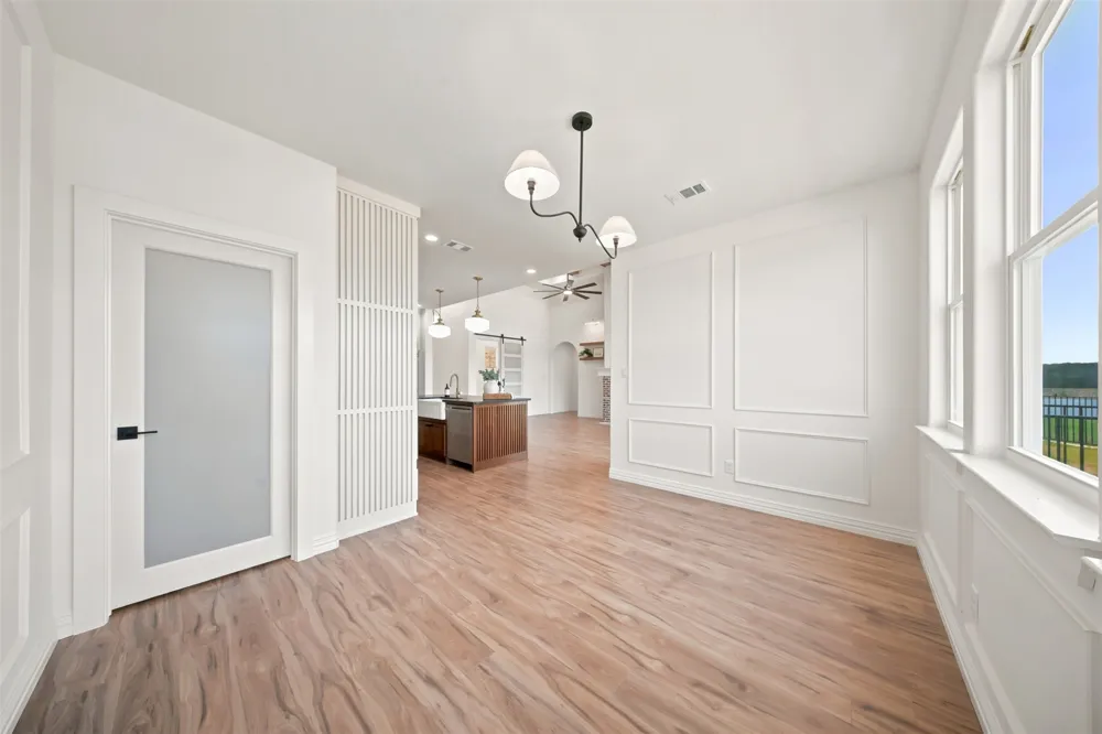 980 Anglers Point Bluff Dale, TX 76433