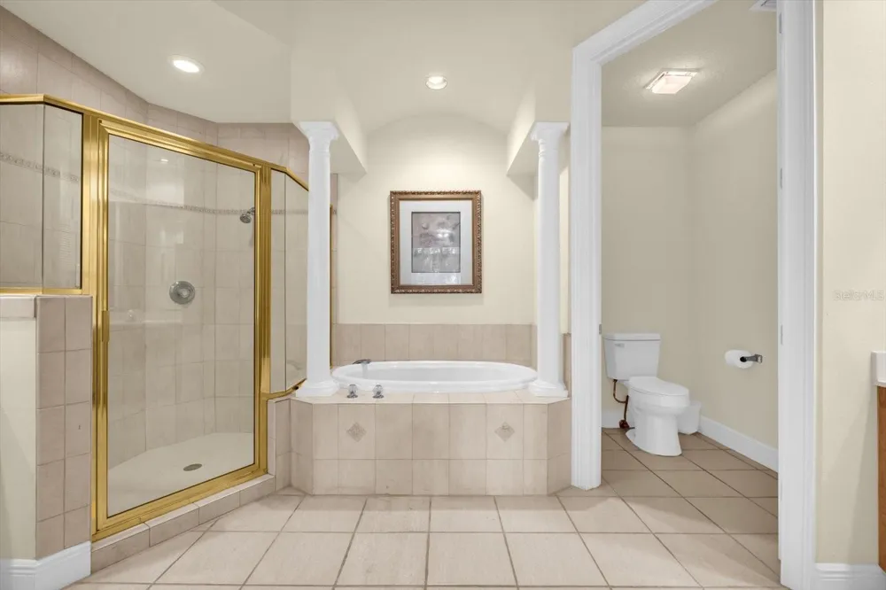 202 CAMINO REAL BOULEVARD #202 Howey In The Hills, FL 34737