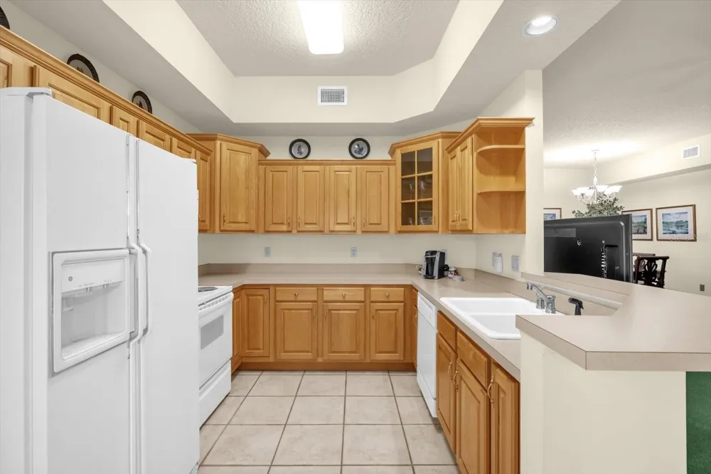 202 CAMINO REAL BOULEVARD #202 Howey In The Hills, FL 34737