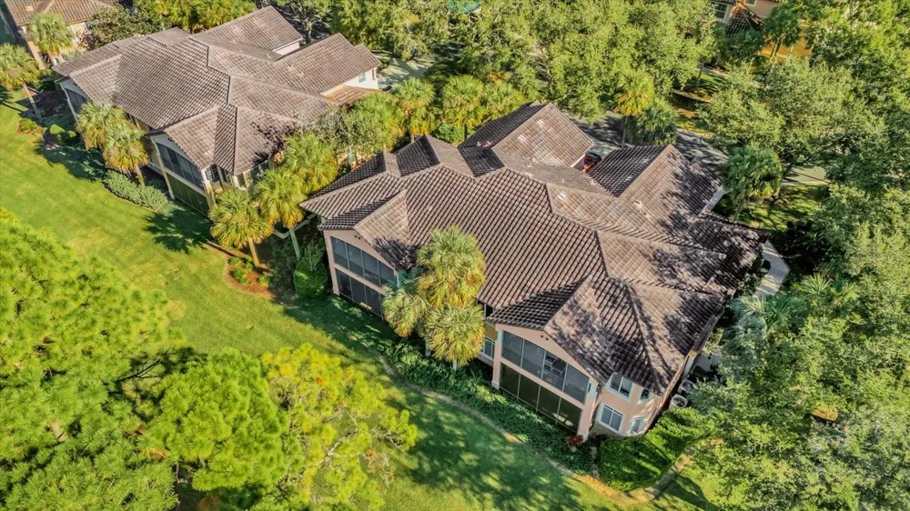 202 CAMINO REAL BOULEVARD #202 Howey In The Hills, FL 34737