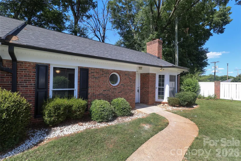 1214 E Franklin Boulevard #A Gastonia, NC 28054