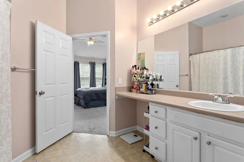 1395 Orchard Park Drive Stone Mountain, GA 30083