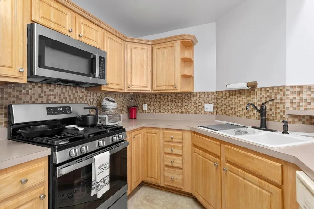 1395 Orchard Park Drive Stone Mountain, GA 30083