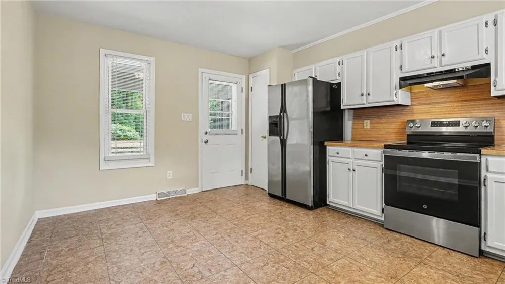 6594 Riverwood Road Walkertown, NC 27051