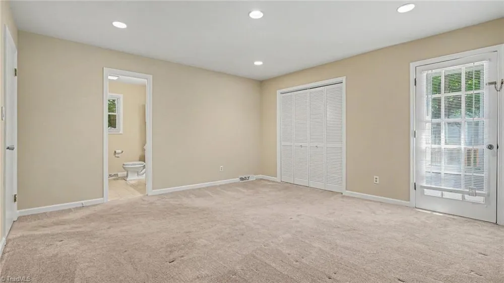 6594 Riverwood Road Walkertown, NC 27051