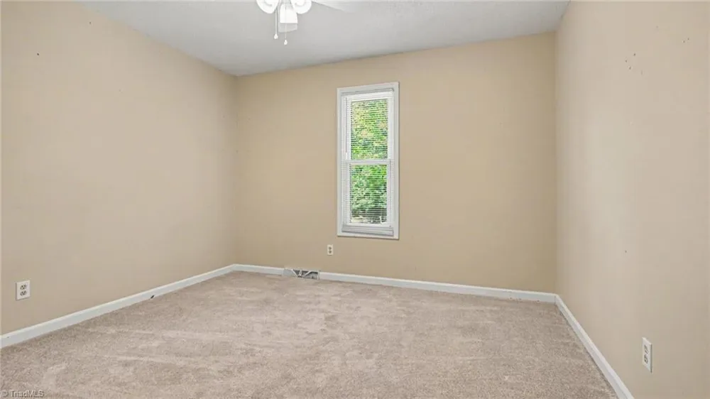 6594 Riverwood Road Walkertown, NC 27051
