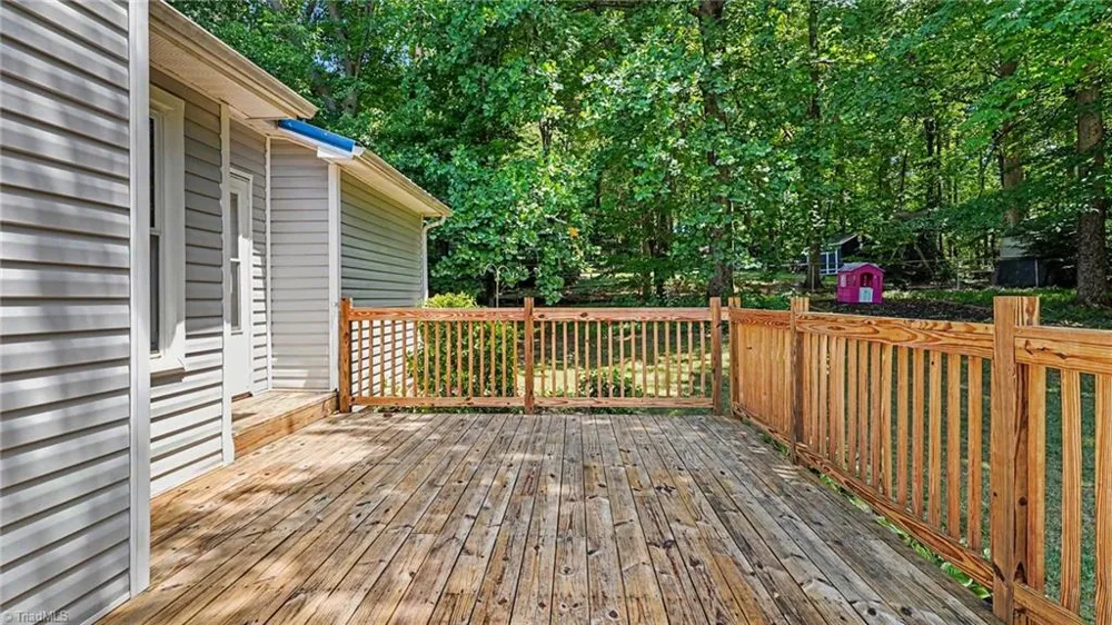 6594 Riverwood Road Walkertown, NC 27051