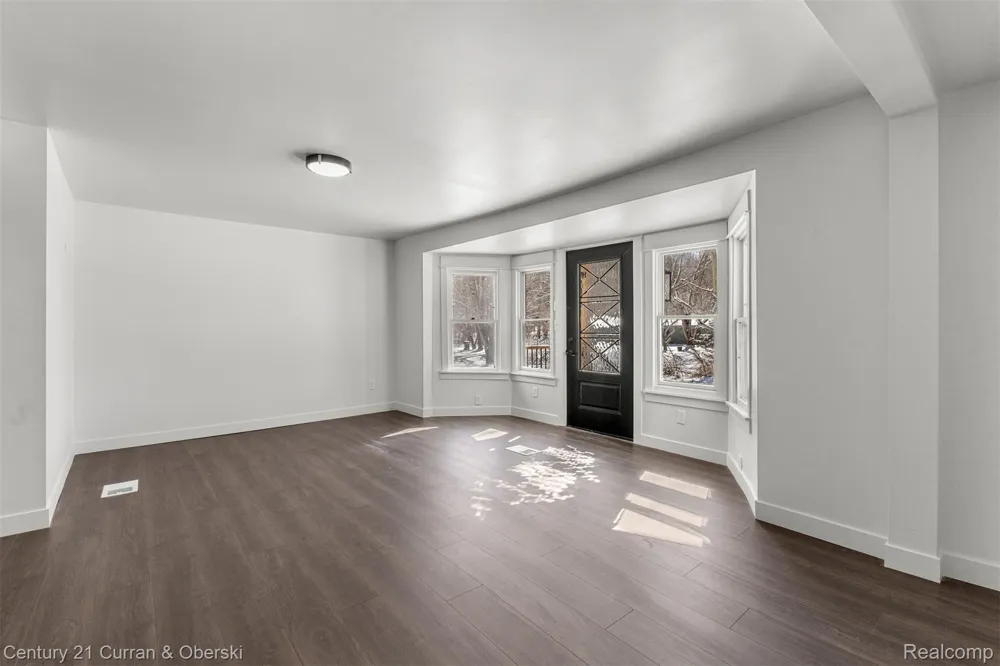 4296 Burgess Road Putnam Township, MI 48169