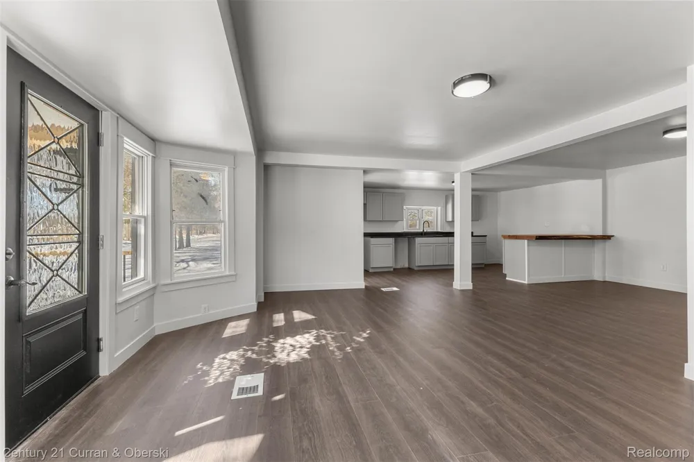 4296 Burgess Road Putnam Township, MI 48169