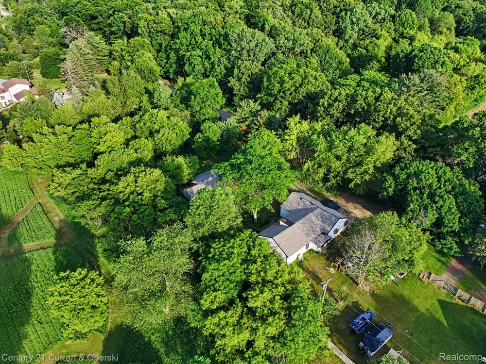 4296 Burgess Road Putnam Township, MI 48169