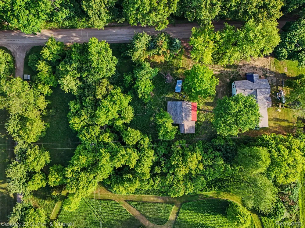 4296 Burgess Road Putnam Township, MI 48169