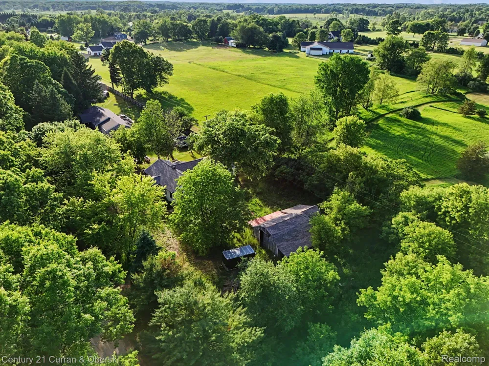 4296 Burgess Road Putnam Township, MI 48169