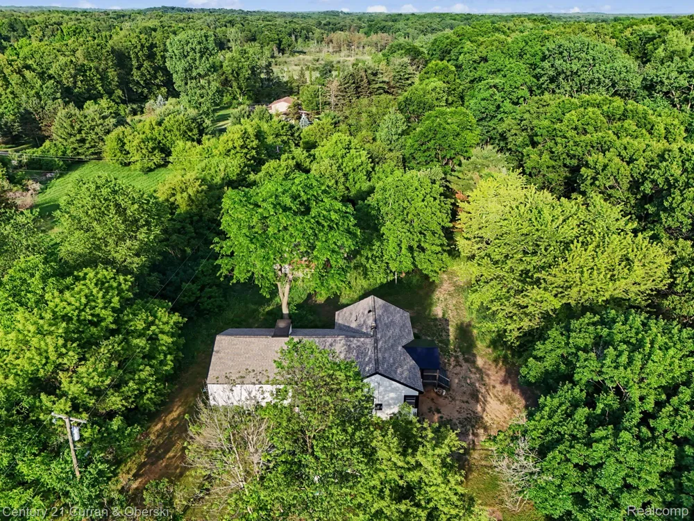 4296 Burgess Road Putnam Township, MI 48169