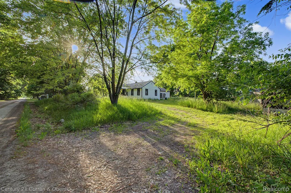 4296 Burgess Road Putnam Township, MI 48169