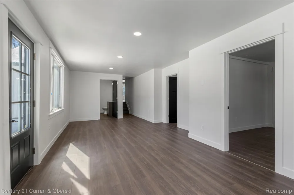 4296 Burgess Road Putnam Township, MI 48169