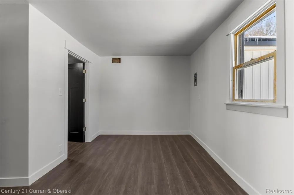 4296 Burgess Road Putnam Township, MI 48169