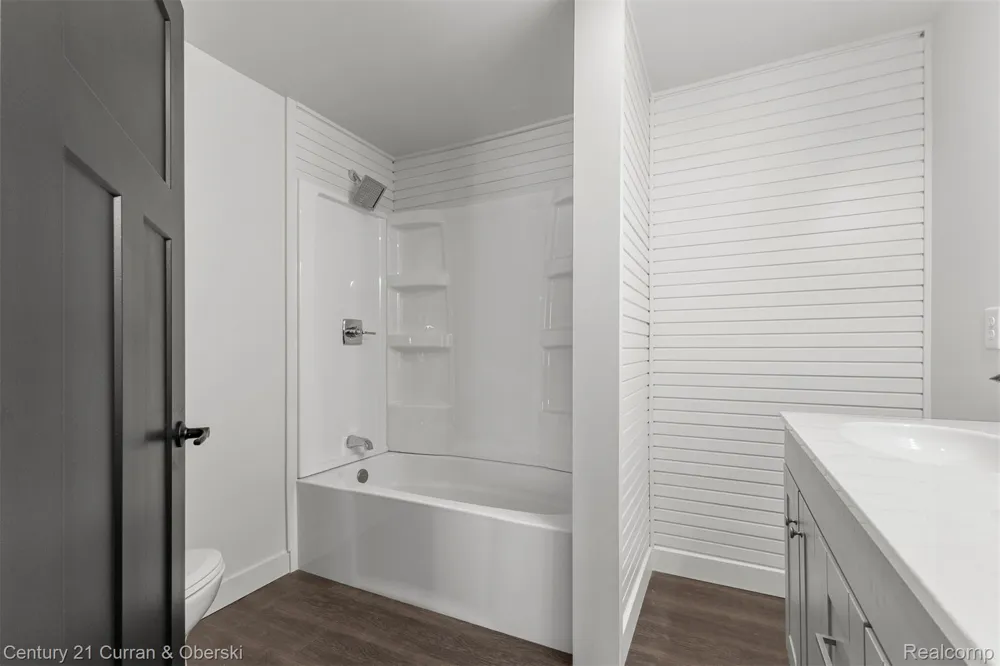 4296 Burgess Road Putnam Township, MI 48169