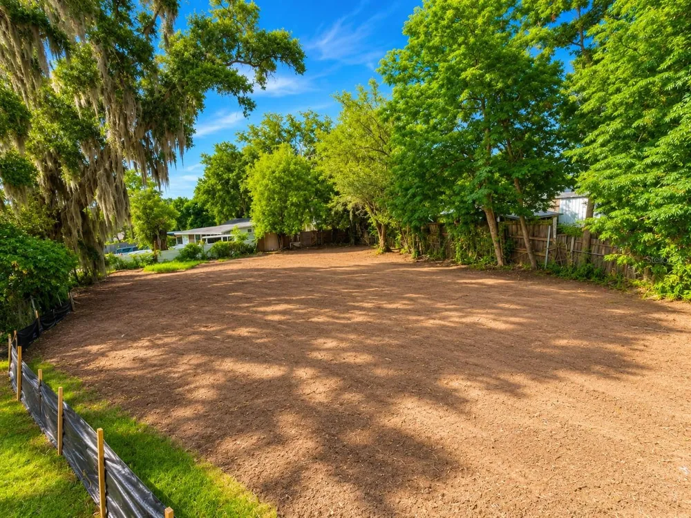 1185 APOPKA BOULEVARD Apopka, FL 32703