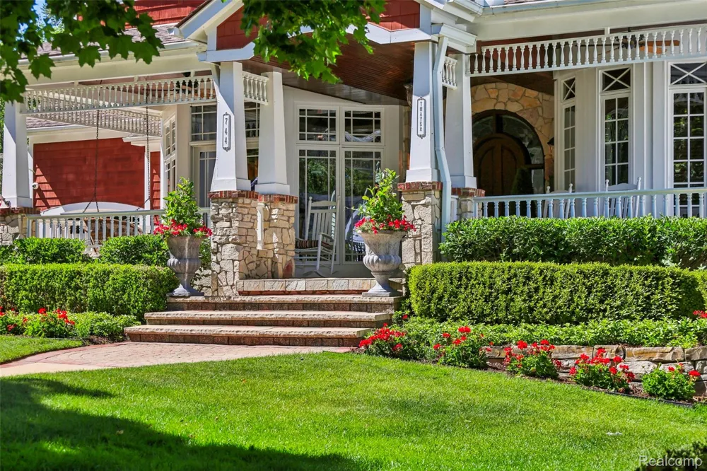 744 Thayer Boulevard Northville City, MI 48167