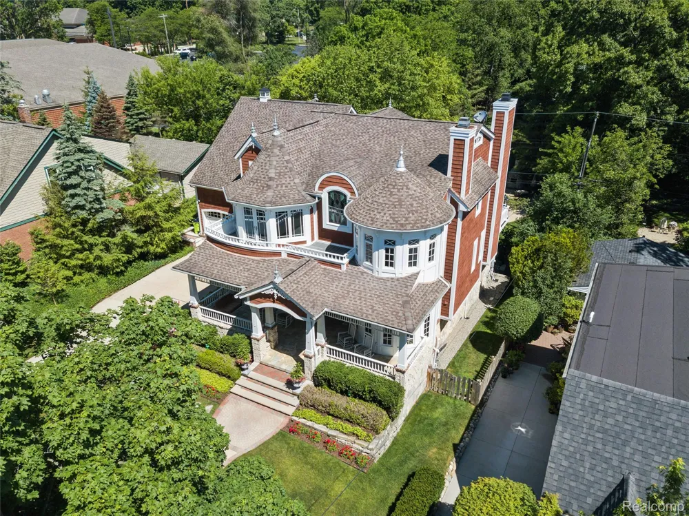 744 Thayer Boulevard Northville City, MI 48167