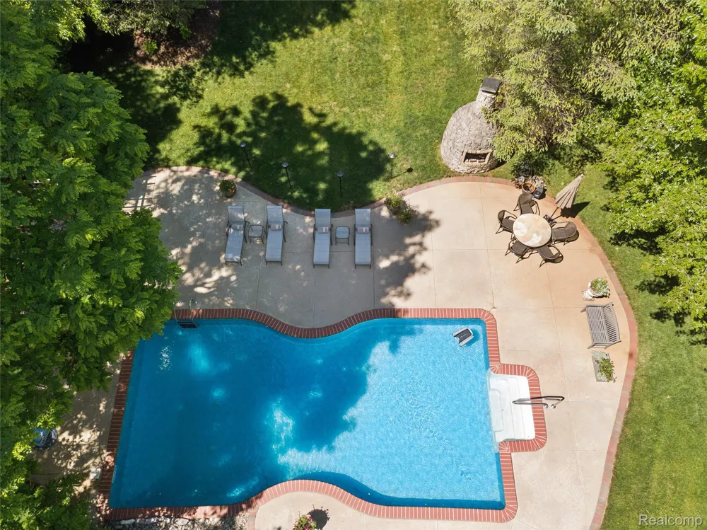 744 Thayer Boulevard Northville City, MI 48167