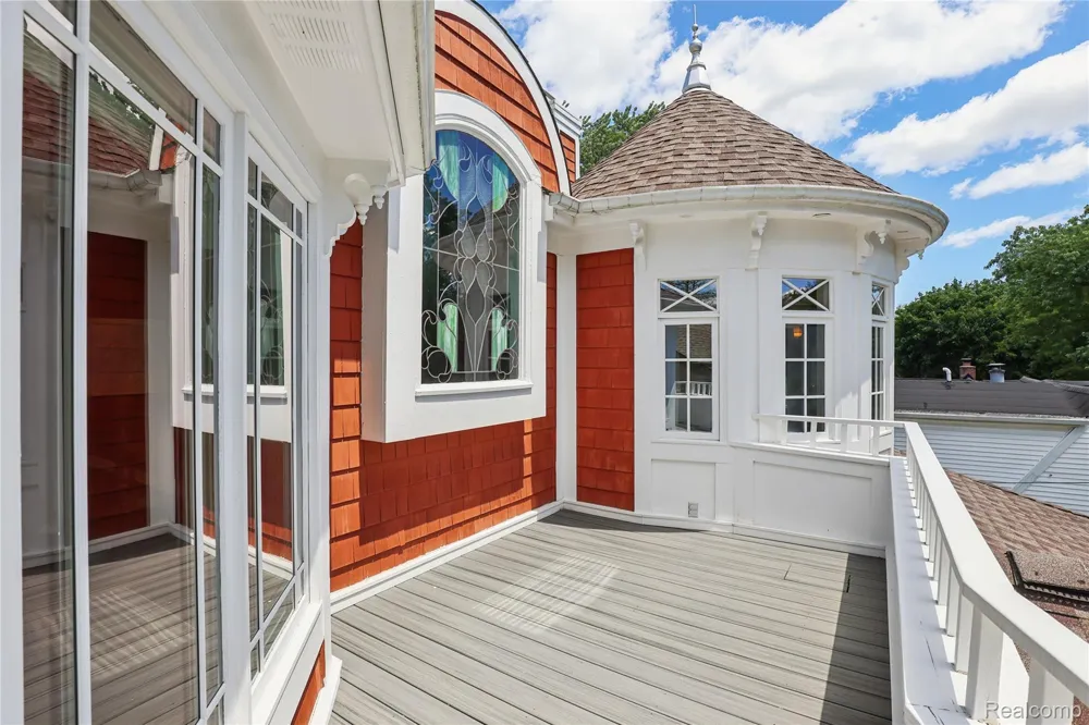 744 Thayer Boulevard Northville City, MI 48167