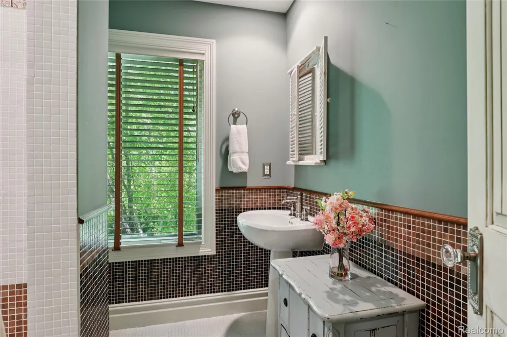 744 Thayer Boulevard Northville City, MI 48167
