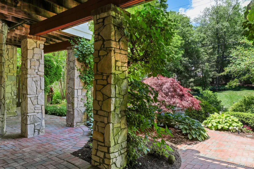 744 Thayer Boulevard Northville City, MI 48167