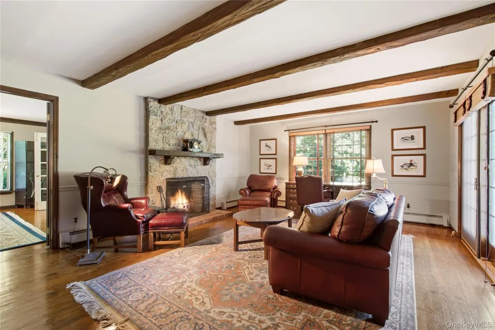 54 Snake Hill Road Cold Spring Harbor, NY 11724