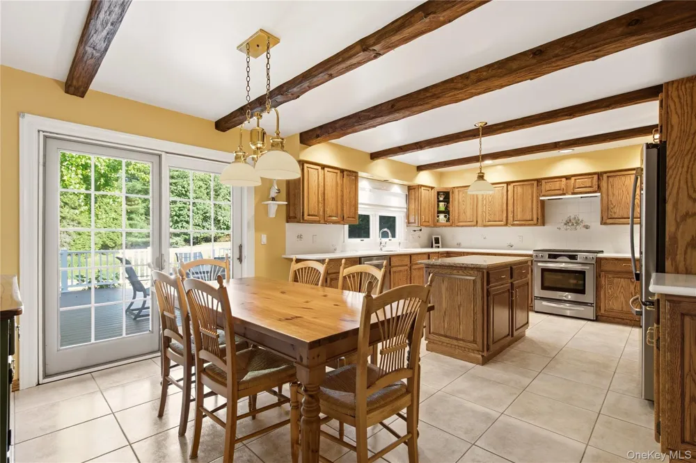 54 Snake Hill Road Cold Spring Harbor, NY 11724