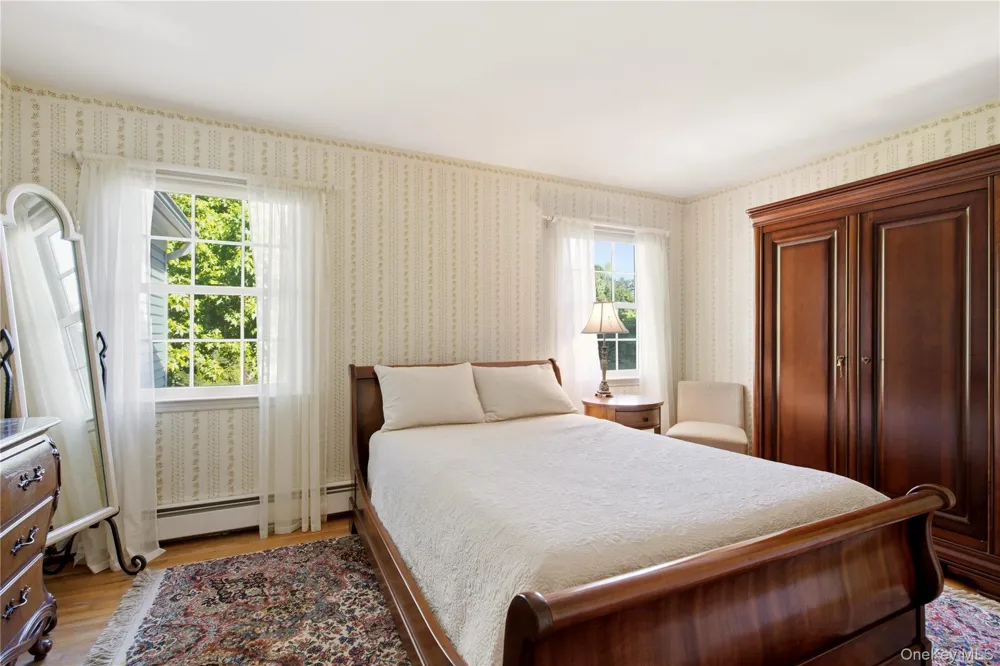 54 Snake Hill Road Cold Spring Harbor, NY 11724